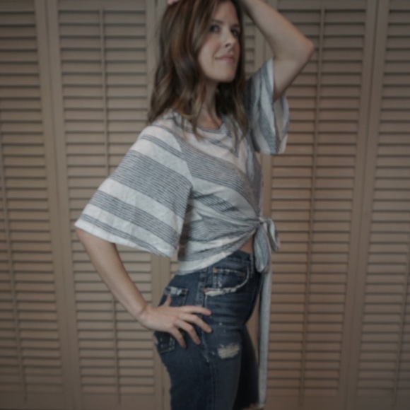 BCBG Maxazria Knit Crop Sweater Top - Picture 2 of 7